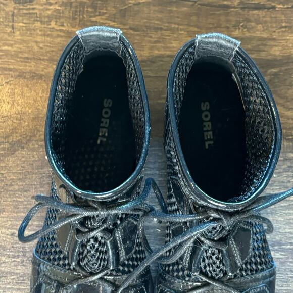 Sorel Major Black Mesh & Patent Lace Up Boots - size 6 - Picture 5 of 8